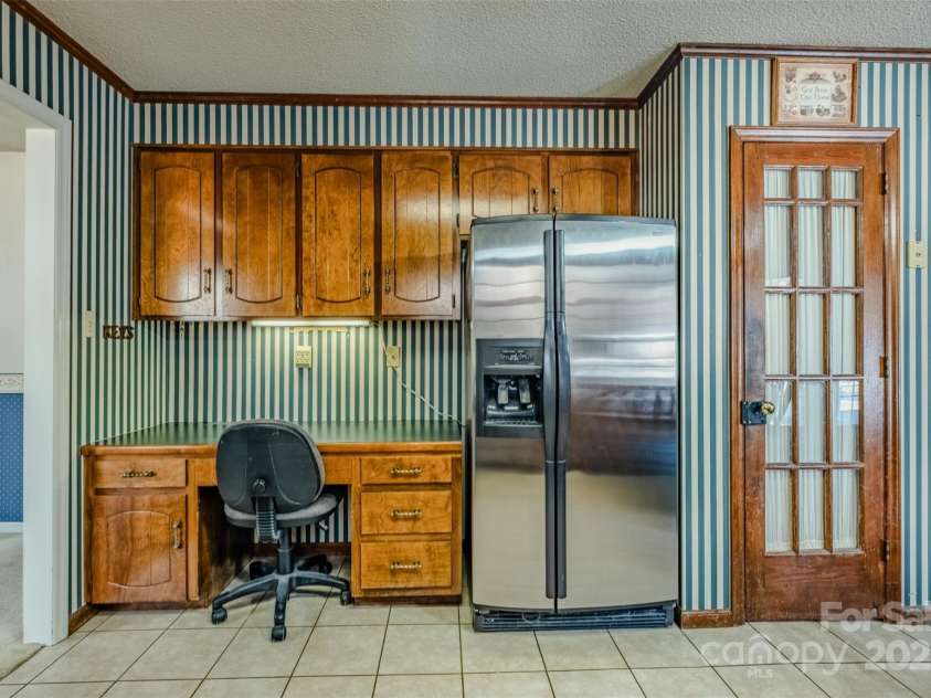 1215 Juniper Street, Salisbury, NC 28146.  MLS# CAR4329687, YatesRealty ID 8623. Computer Niche & Pantry