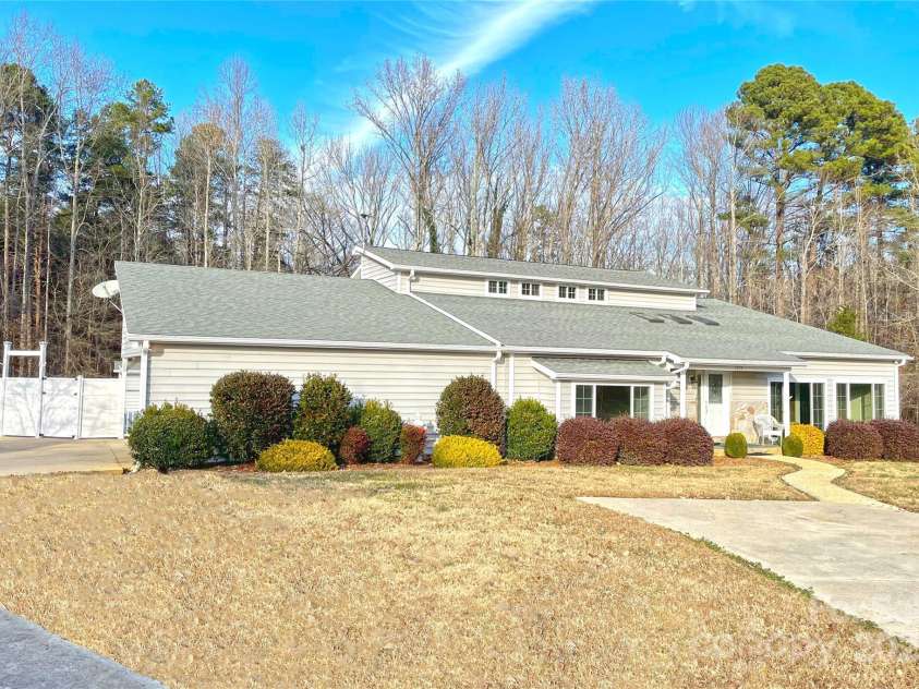 1215 Juniper Street, Salisbury, NC 28146.  MLS# CAR4329687, YatesRealty ID 8623. Front Yard