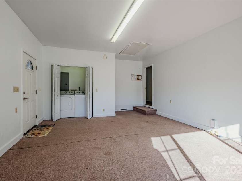 1215 Juniper Street, Salisbury, NC 28146.  MLS# CAR4329687, YatesRealty ID 8623. Laundry Closet in Office/Flex Space