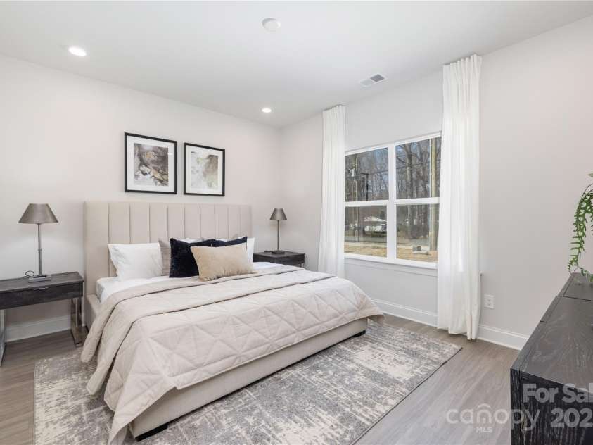 4827 Victoria Avenue, Charlotte, NC 28269.  MLS# CAR4246566, YatesRealty ID 8623. 