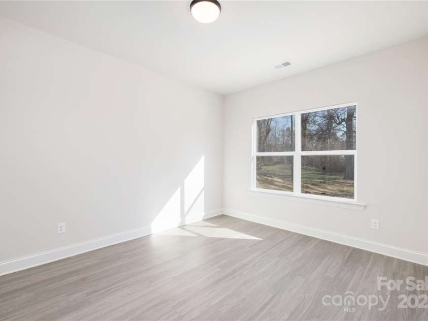 4827 Victoria Avenue, Charlotte, NC 28269.  MLS# CAR4246566, YatesRealty ID 8623. 