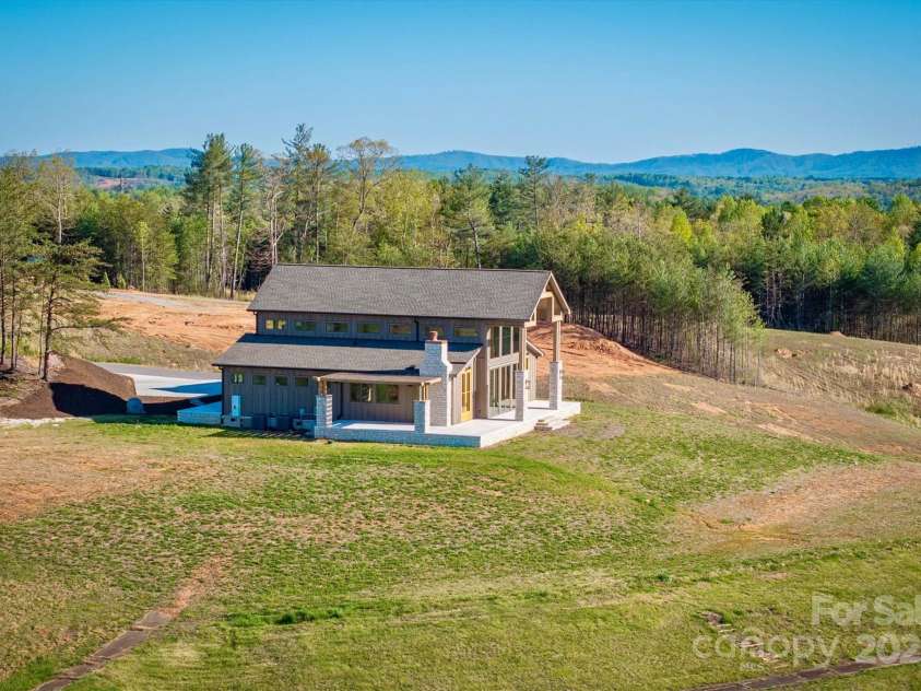 2013 Hitching Post Trail, Lenoir, NC 28645.  MLS# CAR4239009, YatesRealty ID 8624. 