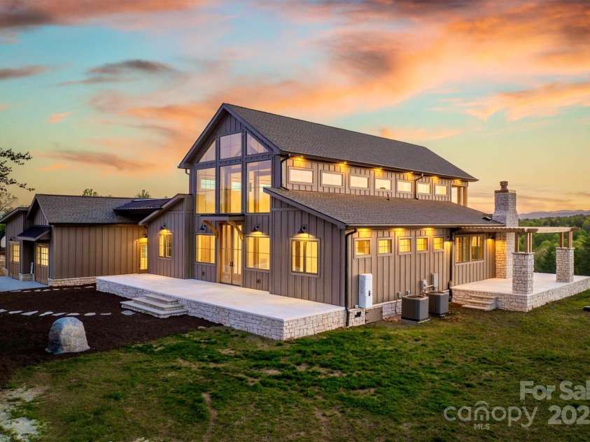 2013 Hitching Post Trail, Lenoir, NC 28645.  MLS# CAR4239009, YatesRealty ID 8624. 