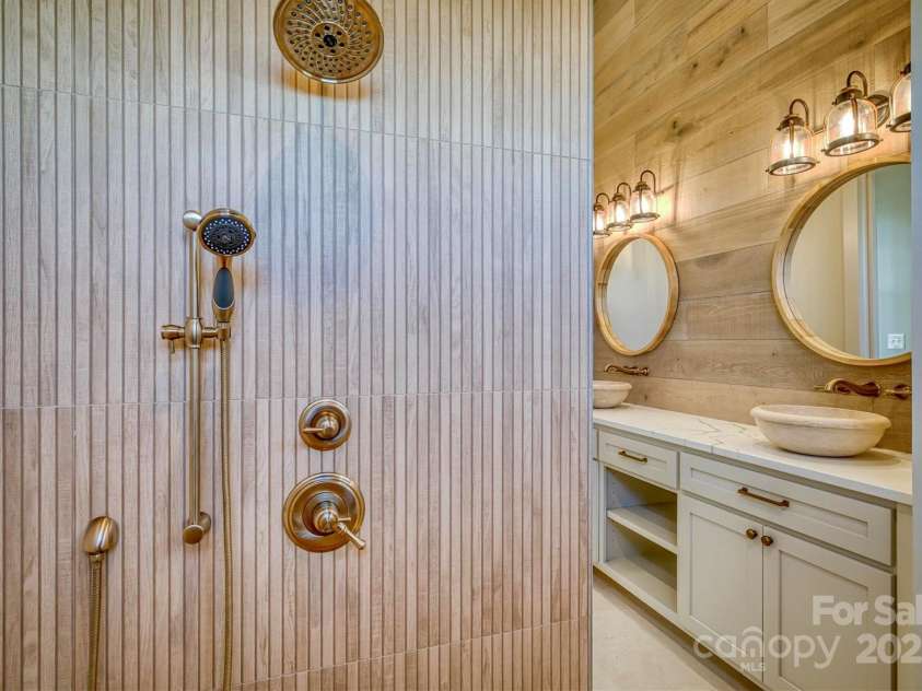 2013 Hitching Post Trail, Lenoir, NC 28645.  MLS# CAR4239009, YatesRealty ID 8624. 