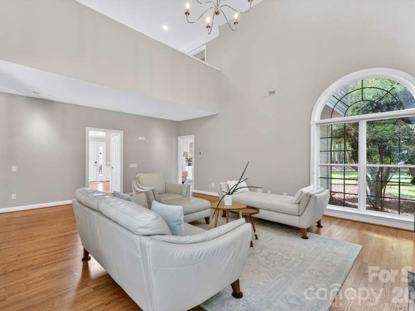 10804 Carmody Court, Charlotte, NC 28277.  MLS# CAR4360583, YatesRealty ID 8625. Great Room