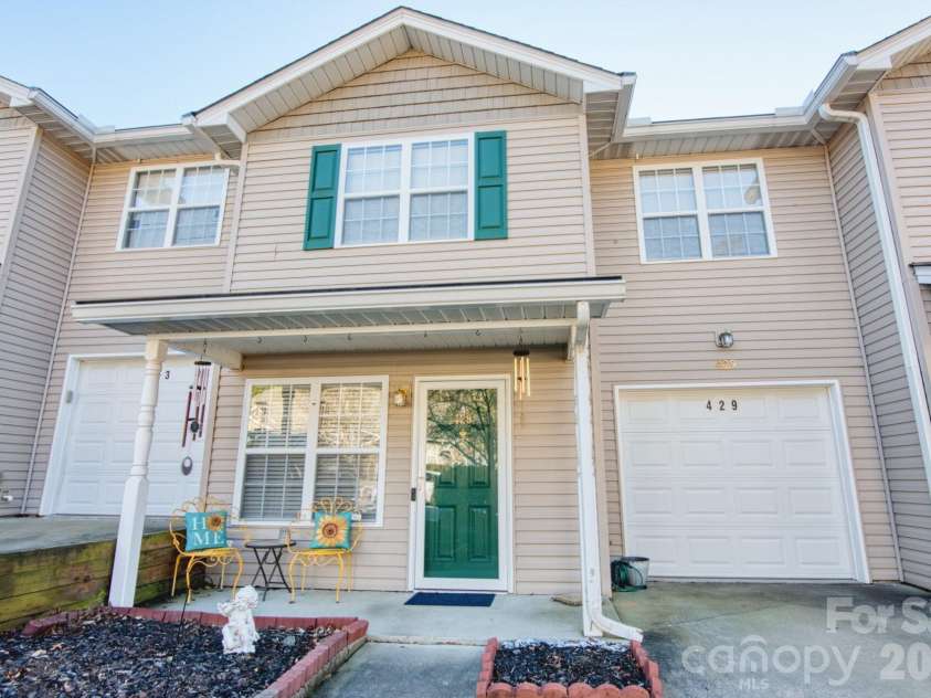 429 Wiltshire Circle, Fletcher, NC 28732.  MLS# CAR4335000, YatesRealty ID 8626. 
