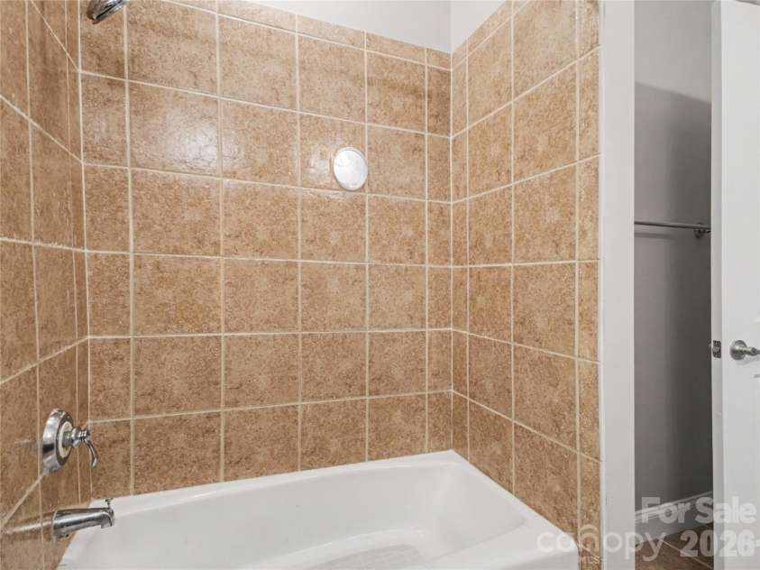 518 Clarice Avenue, Charlotte, NC 28204.  MLS# CAR4370259, YatesRealty ID 8627. 
