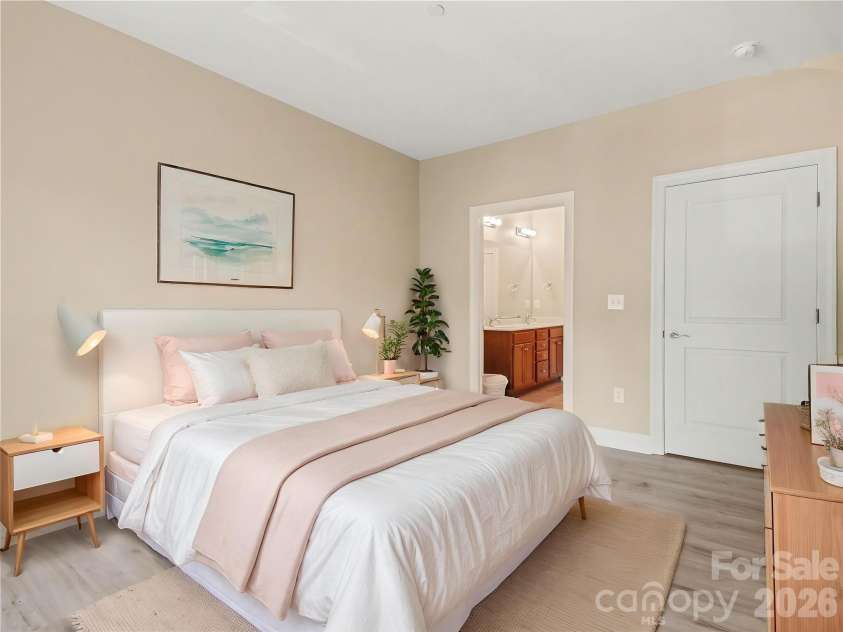 518 Clarice Avenue, Charlotte, NC 28204.  MLS# CAR4370259, YatesRealty ID 8627. Bedroom #2