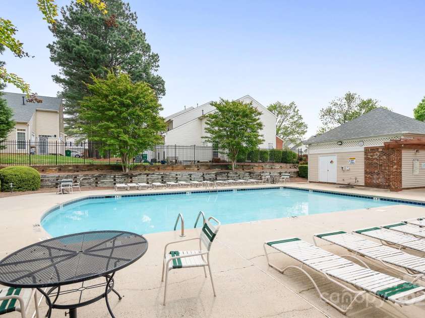 3906 Thomas Ridge Drive, Charlotte, NC 28269.  MLS# CAR4247727, YatesRealty ID 8629. 