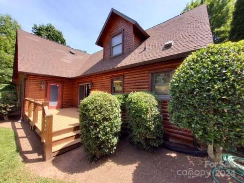 1795 NC Hwy 108 Highway, Columbus, NC 28722.  MLS# CAR3865742, YatesRealty ID 863. BACK DECK~