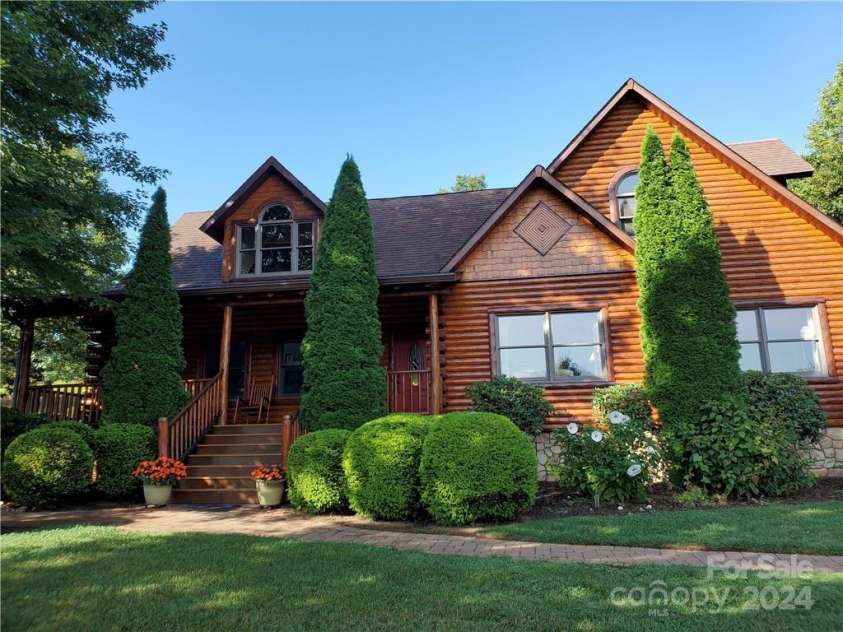 1795 NC Hwy 108 Highway, Columbus, NC 28722.  MLS# CAR3865742, YatesRealty ID 863. COME ON IN~
