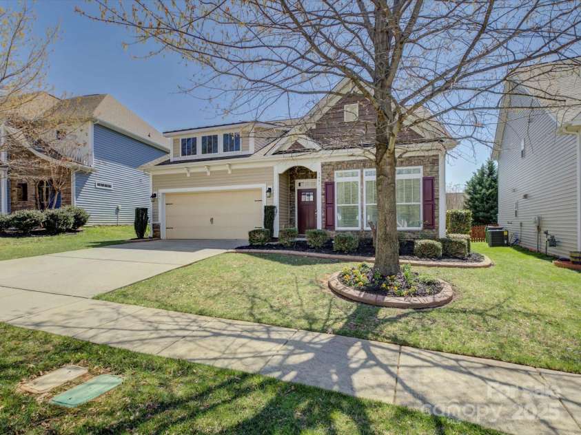 7441 Hamilton Bridge Road, Charlotte, NC 28278.  MLS# CAR4239179, YatesRealty ID 8630. 
