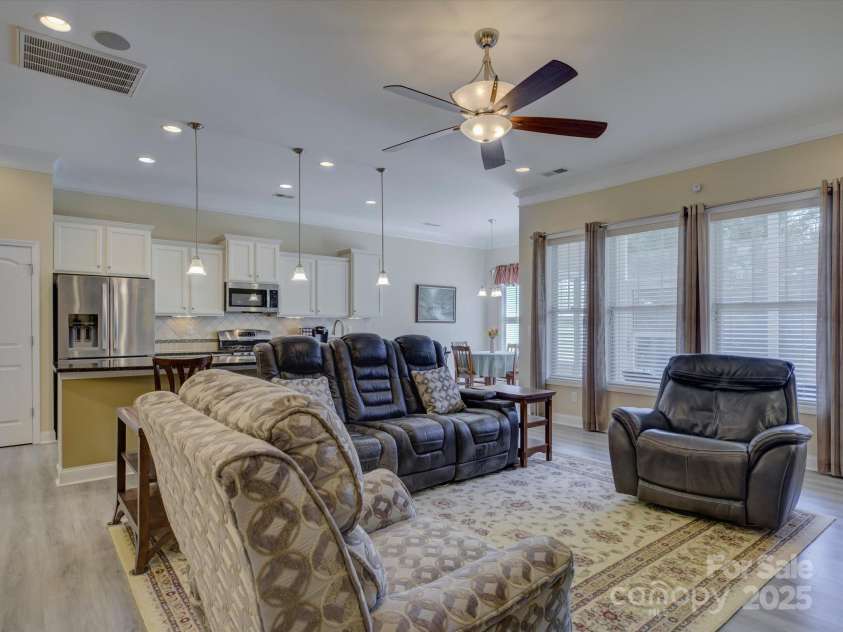 7441 Hamilton Bridge Road, Charlotte, NC 28278.  MLS# CAR4239179, YatesRealty ID 8630. 