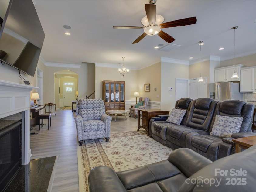 7441 Hamilton Bridge Road, Charlotte, NC 28278.  MLS# CAR4239179, YatesRealty ID 8630. 