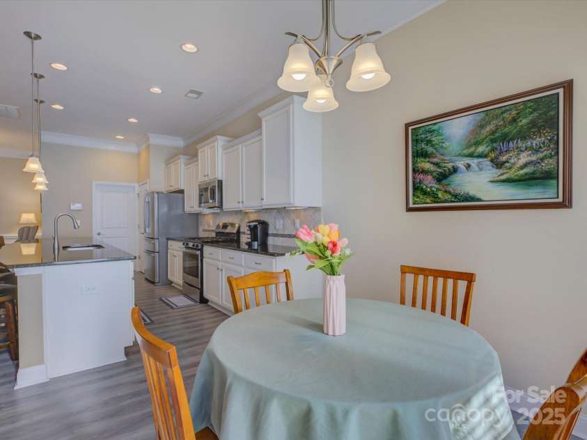7441 Hamilton Bridge Road, Charlotte, NC 28278.  MLS# CAR4239179, YatesRealty ID 8630. 