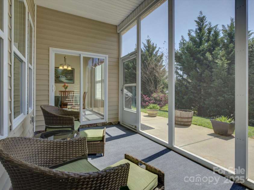 7441 Hamilton Bridge Road, Charlotte, NC 28278.  MLS# CAR4239179, YatesRealty ID 8630. 