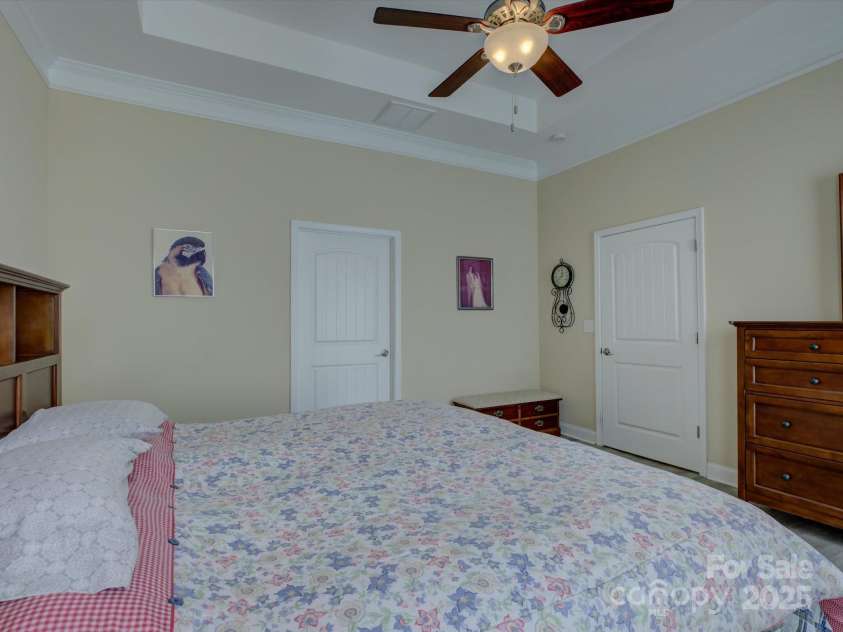 7441 Hamilton Bridge Road, Charlotte, NC 28278.  MLS# CAR4239179, YatesRealty ID 8630. 