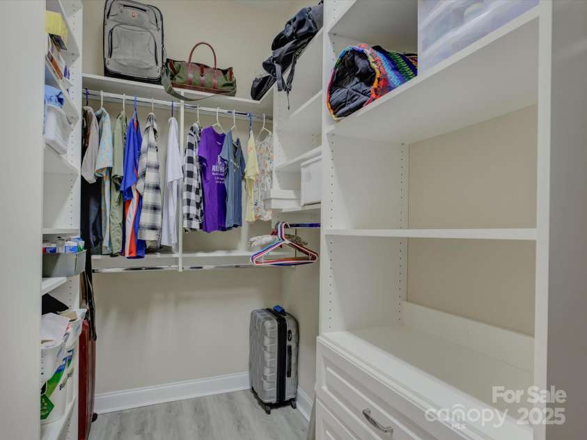 7441 Hamilton Bridge Road, Charlotte, NC 28278.  MLS# CAR4239179, YatesRealty ID 8630. 