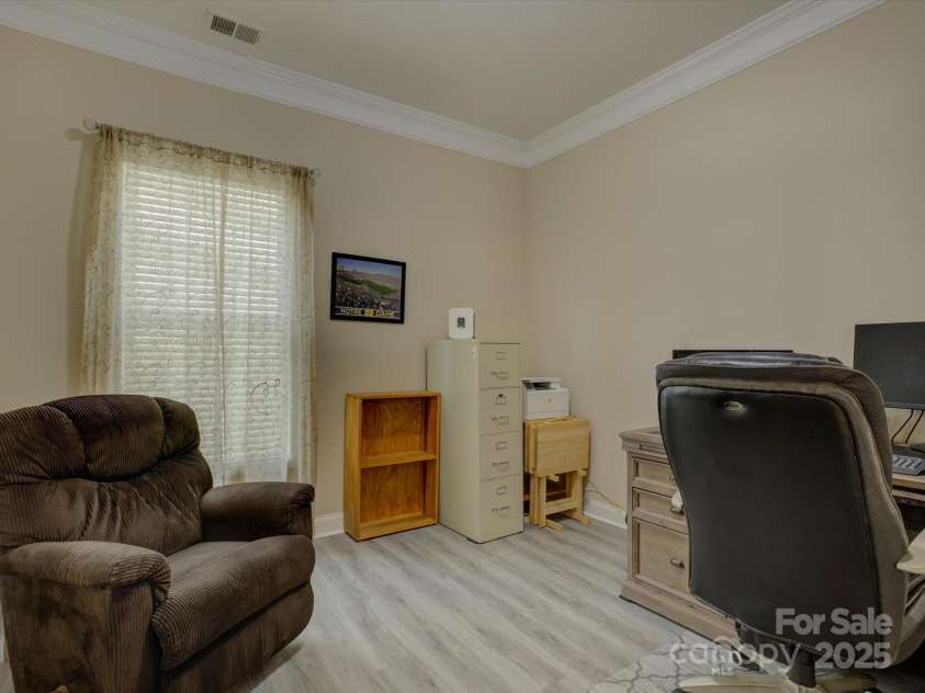 7441 Hamilton Bridge Road, Charlotte, NC 28278.  MLS# CAR4239179, YatesRealty ID 8630. 