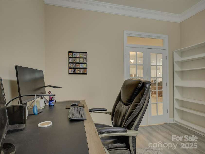 7441 Hamilton Bridge Road, Charlotte, NC 28278.  MLS# CAR4239179, YatesRealty ID 8630. 
