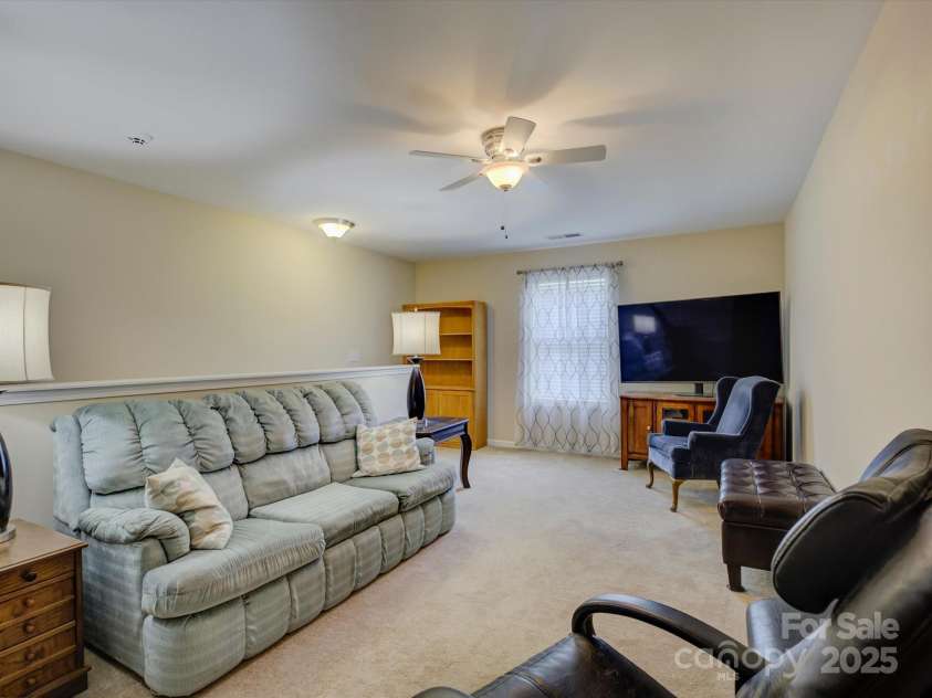 7441 Hamilton Bridge Road, Charlotte, NC 28278.  MLS# CAR4239179, YatesRealty ID 8630. 