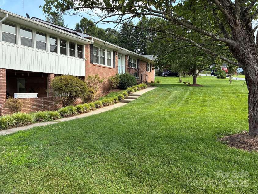 107 Mull Lane, Morganton, NC 28655.  MLS# CAR4225575, YatesRealty ID 8631. 
