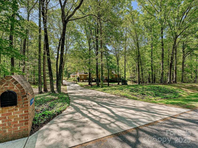 1413 Willow Oaks Trail, Weddington, NC 28104.  MLS# CAR4244521, YatesRealty ID 8632. Street View