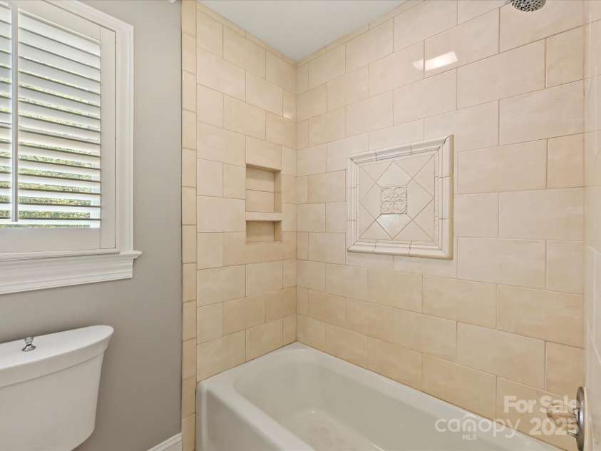 1413 Willow Oaks Trail, Weddington, NC 28104.  MLS# CAR4244521, YatesRealty ID 8632. Upstairs Hall Bathroom