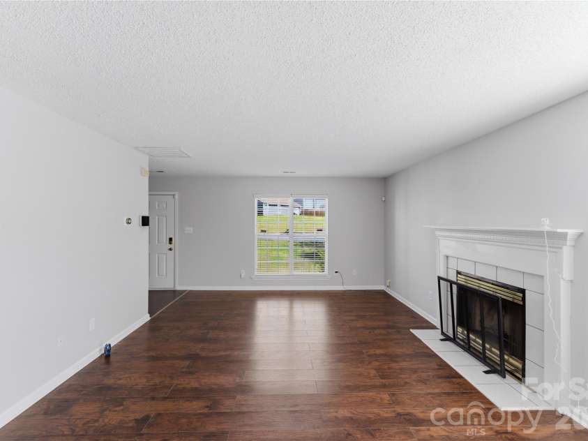 8608 Moody Road, Charlotte, NC 28215.  MLS# CAR4359079, YatesRealty ID 8632. 