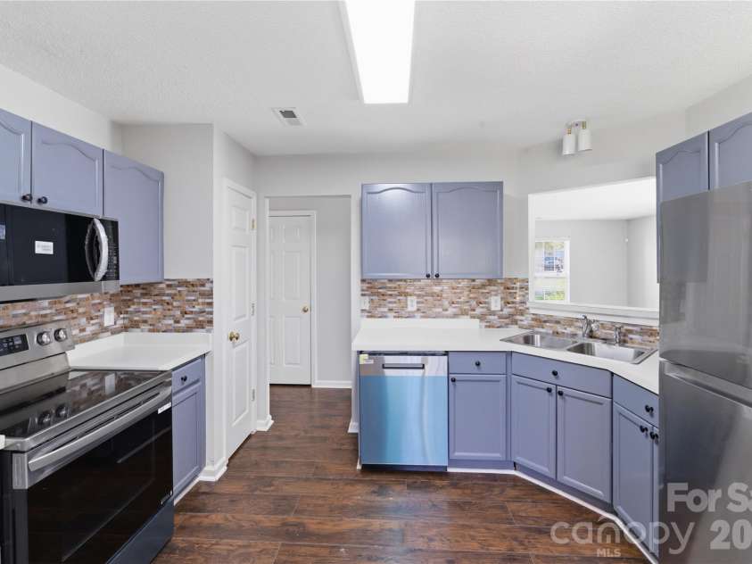8608 Moody Road, Charlotte, NC 28215.  MLS# CAR4359079, YatesRealty ID 8632. 