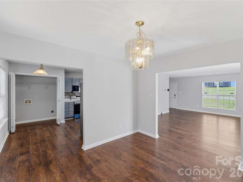 8608 Moody Road, Charlotte, NC 28215.  MLS# CAR4359079, YatesRealty ID 8632. 