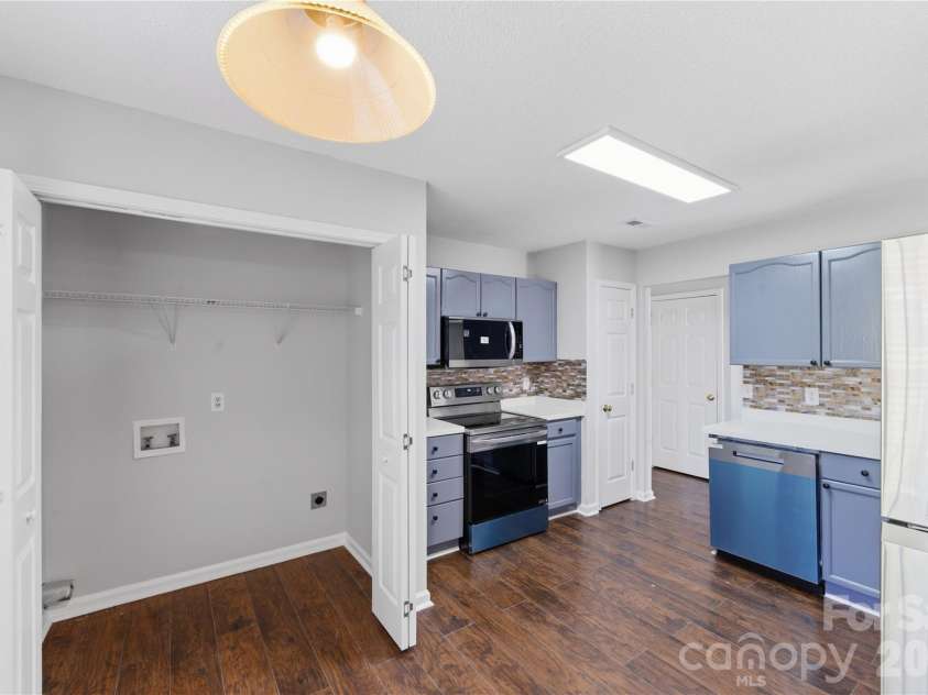 8608 Moody Road, Charlotte, NC 28215.  MLS# CAR4359079, YatesRealty ID 8632. 