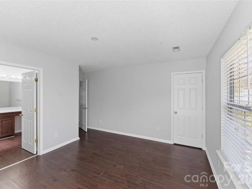 8608 Moody Road, Charlotte, NC 28215.  MLS# CAR4359079, YatesRealty ID 8632. 