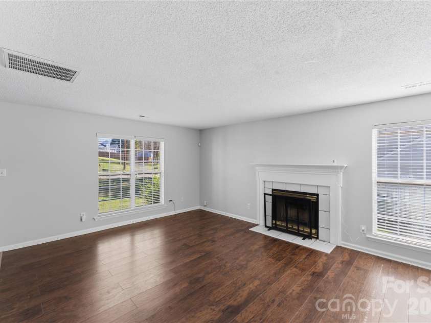 8608 Moody Road, Charlotte, NC 28215.  MLS# CAR4359079, YatesRealty ID 8632. 