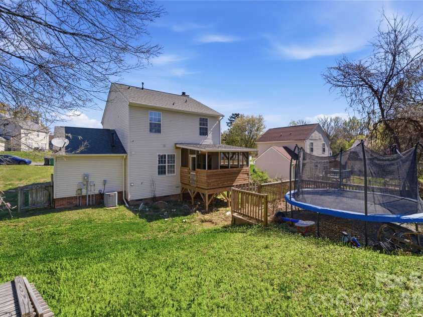 8608 Moody Road, Charlotte, NC 28215.  MLS# CAR4359079, YatesRealty ID 8632. 