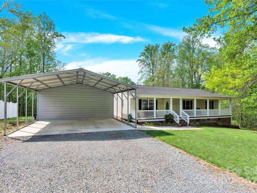 2315 Collins Drive, Albemarle, NC 28001.  MLS# CAR4245009, YatesRealty ID 8633. 