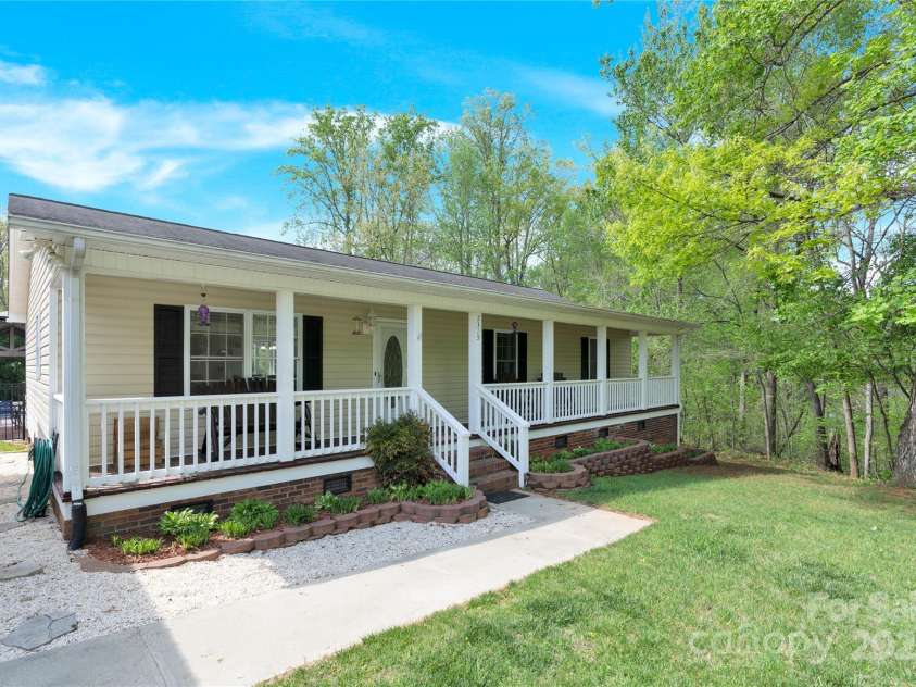 2315 Collins Drive, Albemarle, NC 28001.  MLS# CAR4245009, YatesRealty ID 8633. 