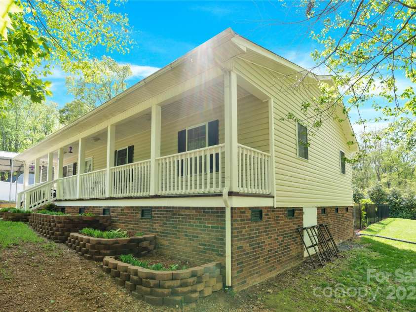 2315 Collins Drive, Albemarle, NC 28001.  MLS# CAR4245009, YatesRealty ID 8633. 
