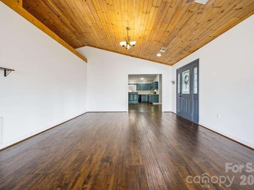 373 Fox Trace Drive, Sylva, NC 28779.  MLS# CAR4359782, YatesRealty ID 8633. 