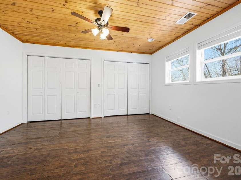 373 Fox Trace Drive, Sylva, NC 28779.  MLS# CAR4359782, YatesRealty ID 8633. 
