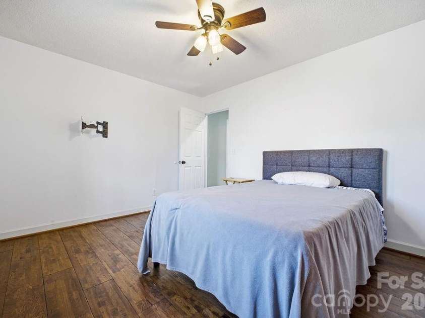 373 Fox Trace Drive, Sylva, NC 28779.  MLS# CAR4359782, YatesRealty ID 8633. 