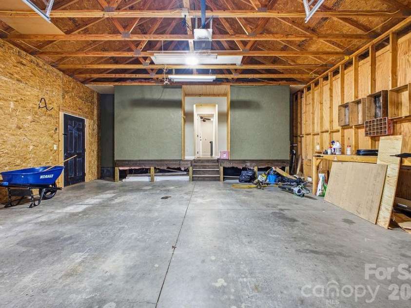 373 Fox Trace Drive, Sylva, NC 28779.  MLS# CAR4359782, YatesRealty ID 8633. 
