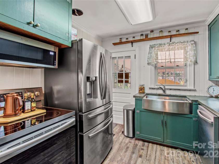 230 Feimster Street, Statesville, NC 28677.  MLS# CAR4203060, YatesRealty ID 8636. 