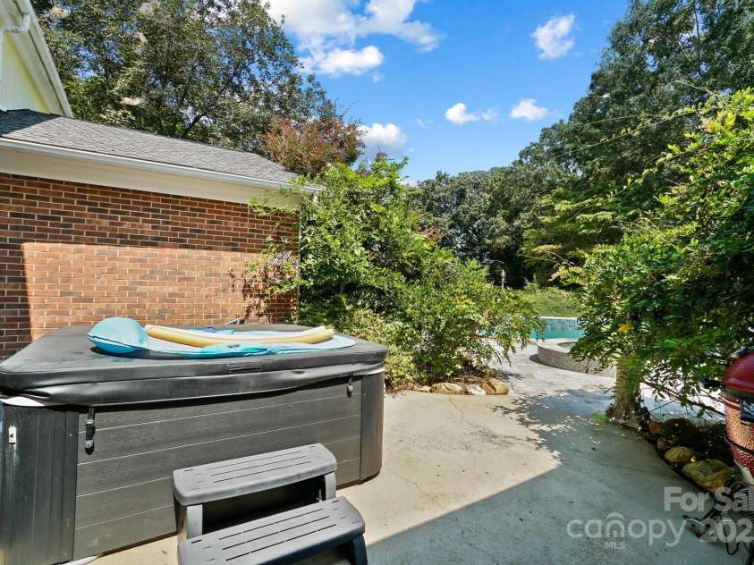 9551 Hitchgate Drive, Mint Hill, NC 28227.  MLS# CAR4297789, YatesRealty ID 8636. 