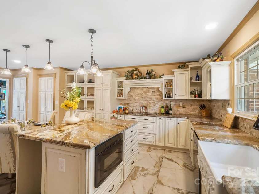 9551 Hitchgate Drive, Mint Hill, NC 28227.  MLS# CAR4297789, YatesRealty ID 8636. 