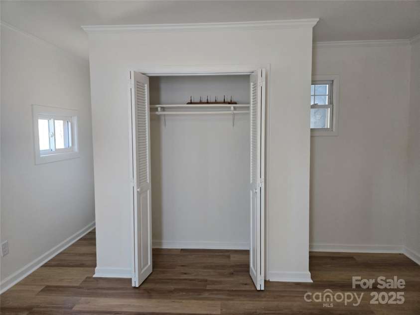 2222 19th Avenue, Hickory, NC 28601.  MLS# CAR4177695, YatesRealty ID 8637. Bedroom 1