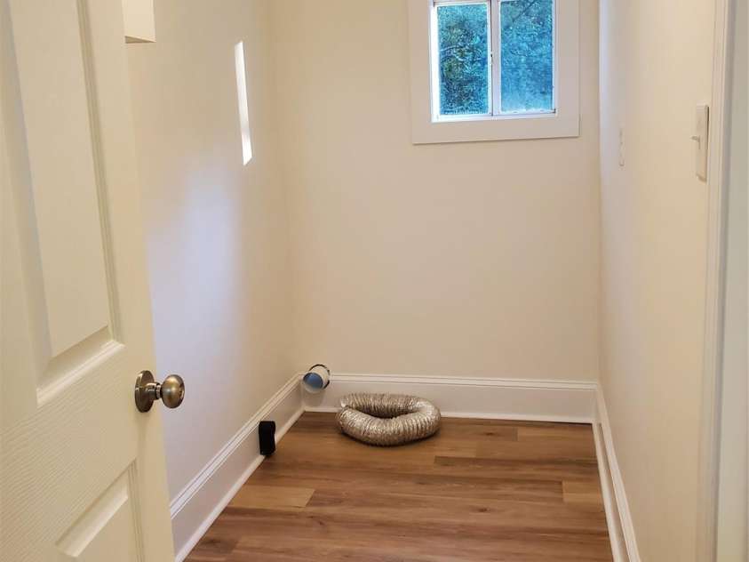 2222 19th Avenue, Hickory, NC 28601.  MLS# CAR4177695, YatesRealty ID 8637. Laundry