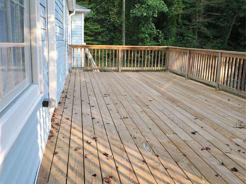 2222 19th Avenue, Hickory, NC 28601.  MLS# CAR4177695, YatesRealty ID 8637. New large back deck