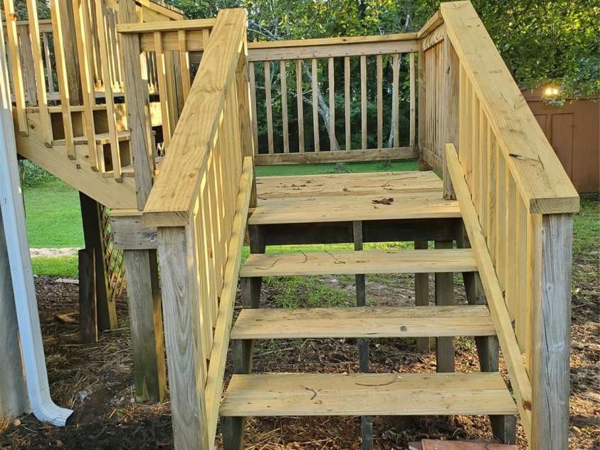 2222 19th Avenue, Hickory, NC 28601.  MLS# CAR4177695, YatesRealty ID 8637. Steps leading up to back deck