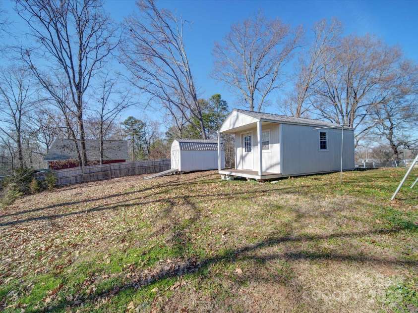 720 Pleasant Avenue, Kannapolis, NC 28081.  MLS# CAR4220074, YatesRealty ID 8638. Large Backyard